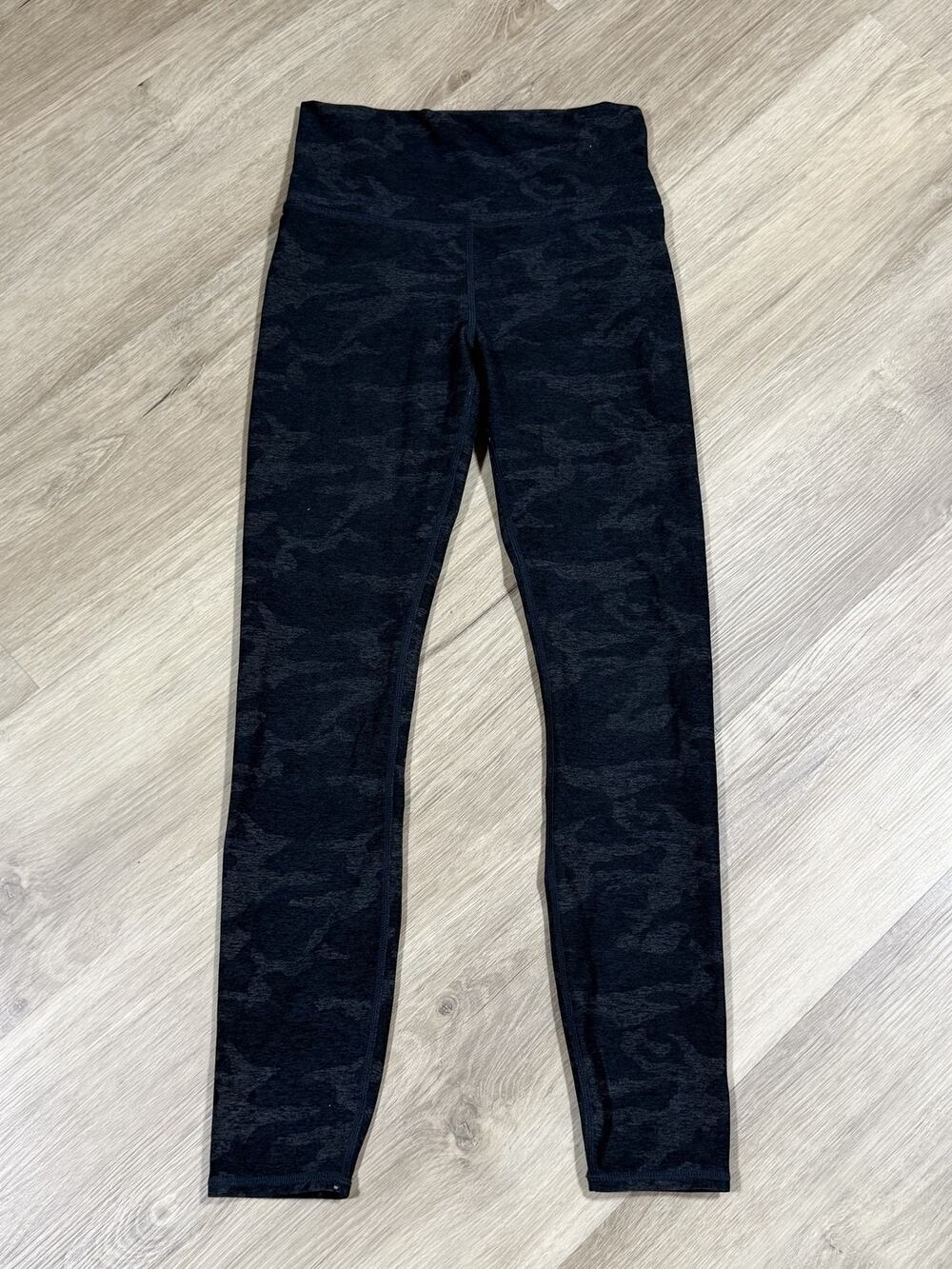 Vuori Clean Elevation Legging Womens XS Camo High Rise 7/8 Zip Pocket Leggings